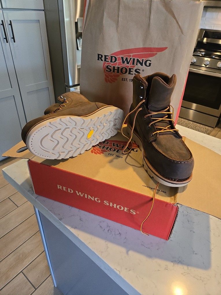 Red Wing Boots  Size 8 1/2. 