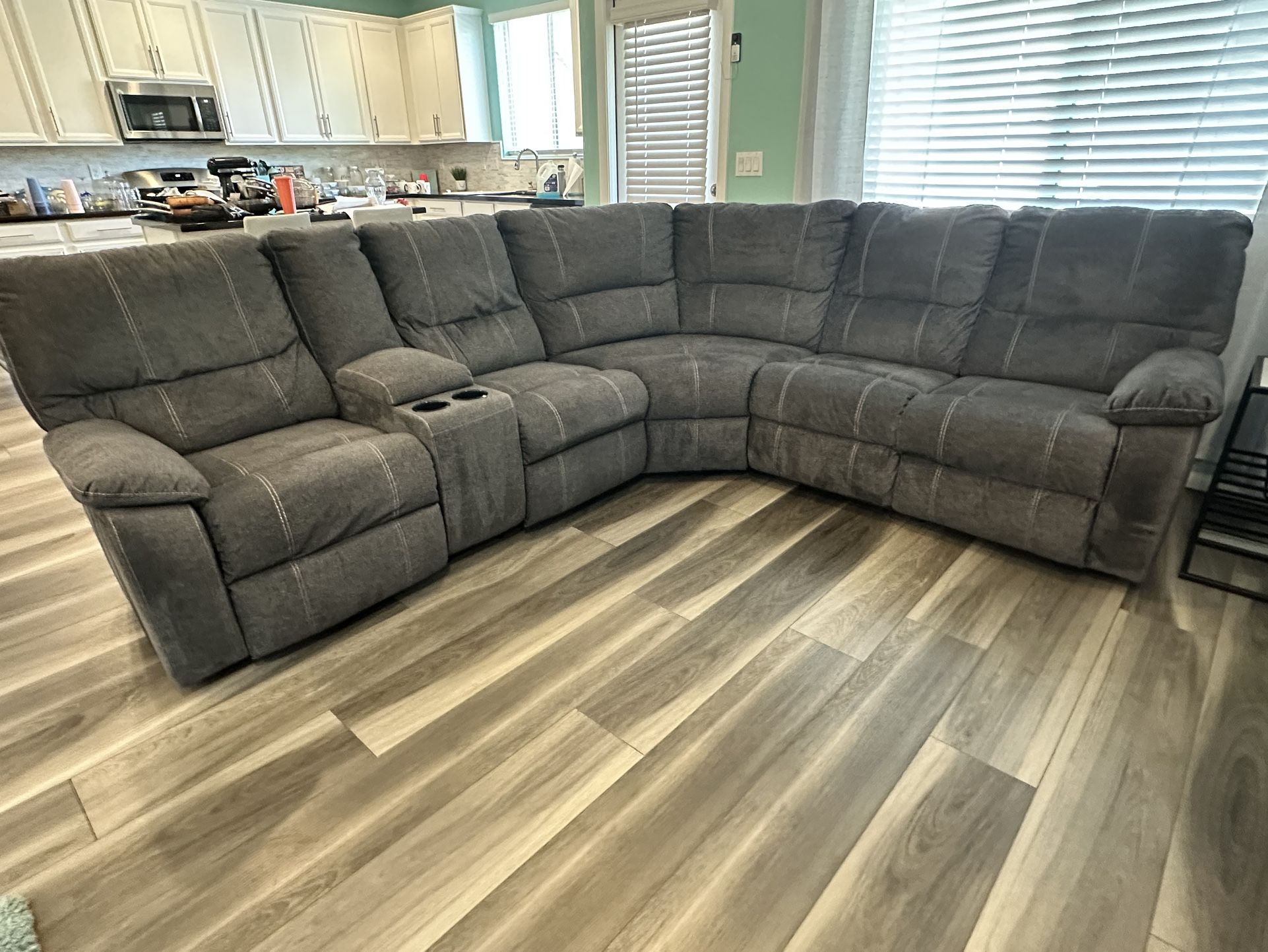 RC Willey Power Reclining Sectional