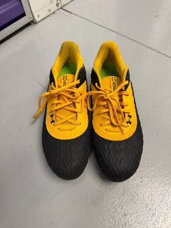 Under Armour Baseball Cleats Black and Yellow