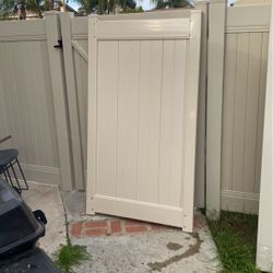 Gate