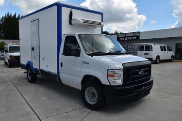2023 Ford E-350 Cutaway