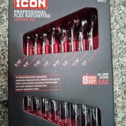 Brand New 8 Piece Professional Flex Ratcheting Set