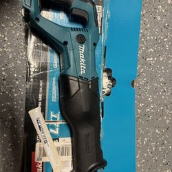 Makita 18V LXT Lithium-lon Cordless Variable Speed Reciprocating Saw (Tool-Only)