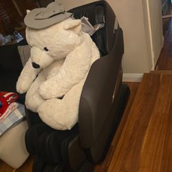 Massage chair , working well and very relaxing piece of family room furniture