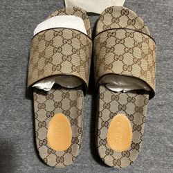 Deadstock Men s Size 11 Gucci Slides for Sale in Spokane WA OfferUp