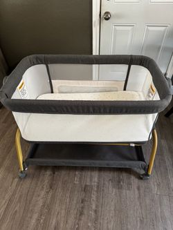 Baby Bassinet with Wheels and Storage