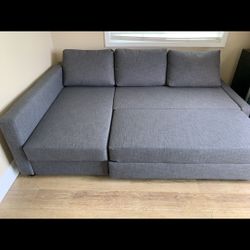 FREE DELIVERY!!! Great Condition Sectional Sofa Couch With Pullout Bed And Storage