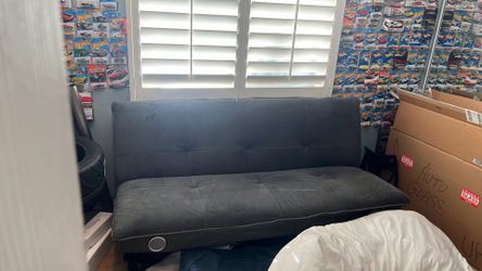 FREE FUTON—MICROSUADE FOLD OUT/// BUILT IN STEREO