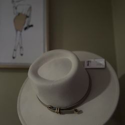 Stylish Cream Hat