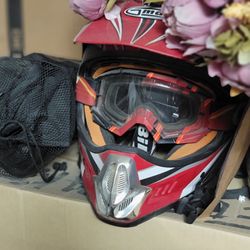 Dirt bike helmet