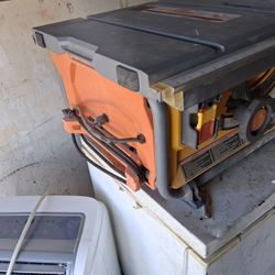 Ridgid 10 Inch Table Saw. 