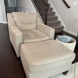 Arm Chair With Ottoman