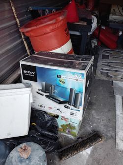 $150 4all Weber bbq pit brand new surround sound