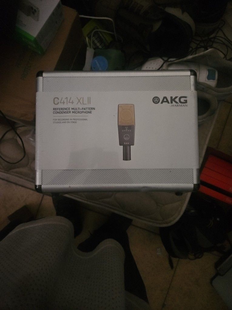 Microphone