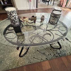 Cocktail Table (End tables Avail Add’l Coat)