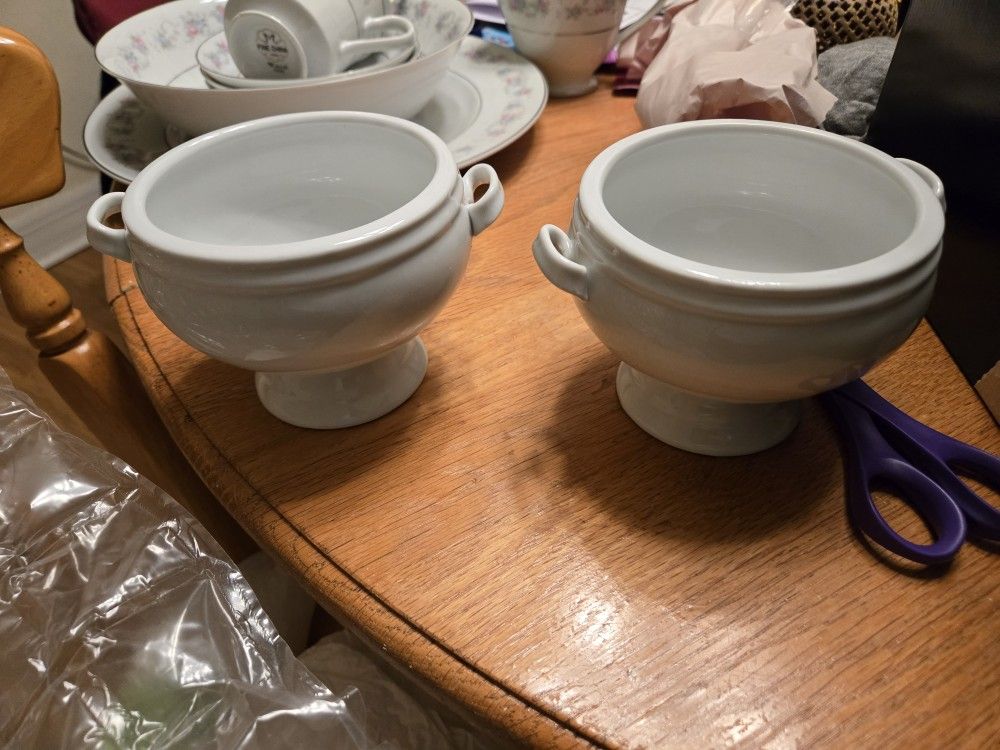 2 Crate And Barrel 13 Oz French Onion Soup Bowls