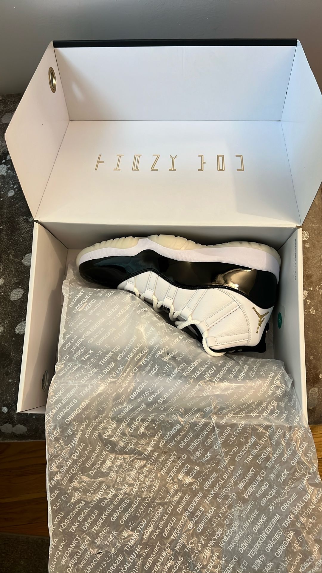 JORDAN RETRO 11