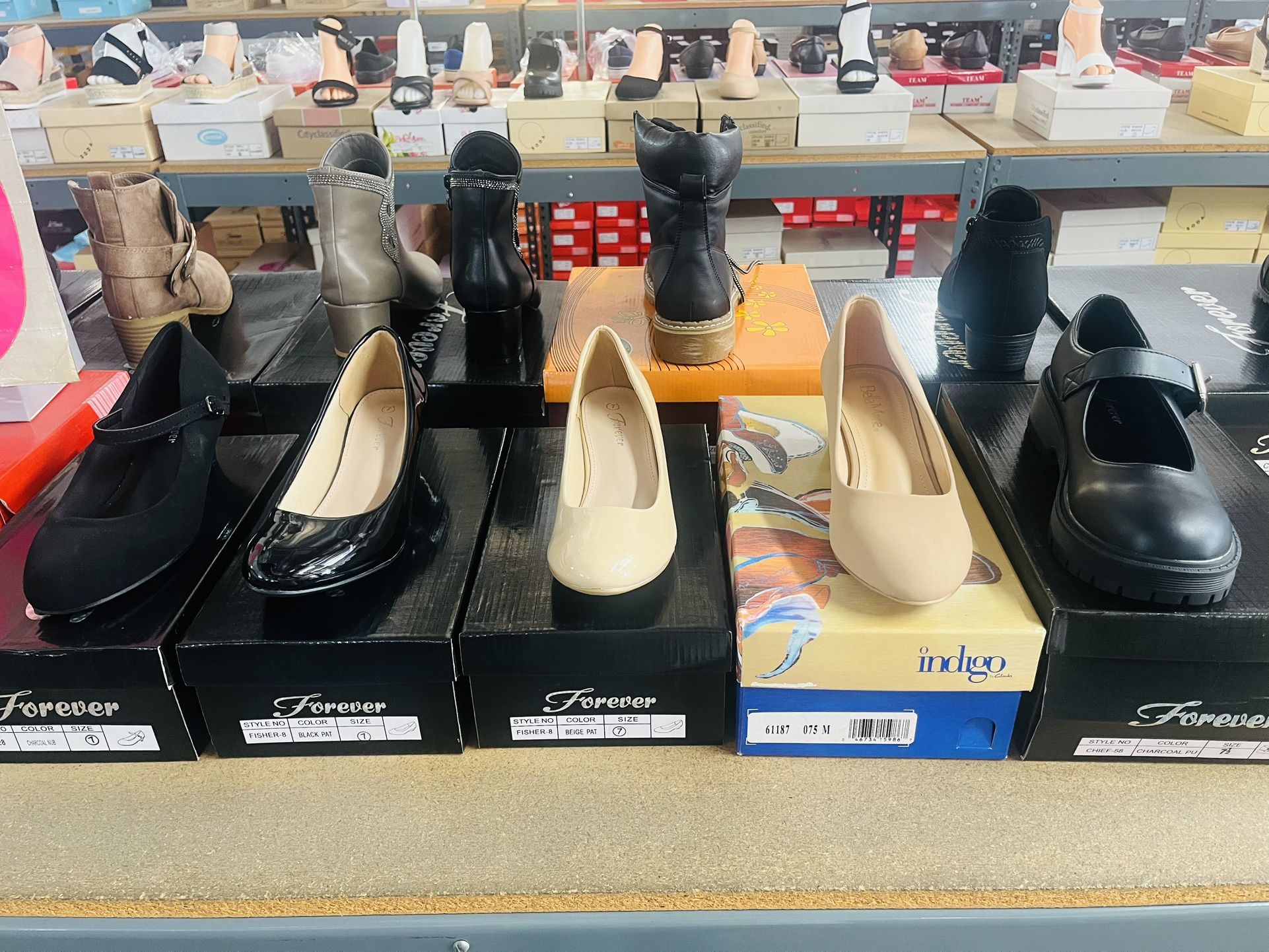 Beautiful Woman Shoes $10