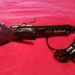 Kurl Me Curling Iron. 🆕