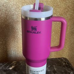 NEW Stanley 40 Ounce Quencher Tumbler