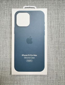 15 Pro Max Silicone Case with MagSafe - Storm Blue