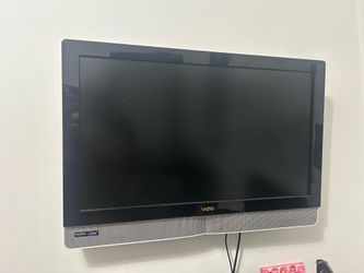 VIZIO 37” HDTV LCD TV – Model VX37L HDTV10A – Works Great