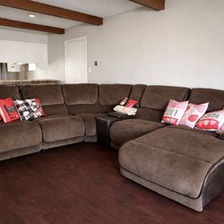 3-Piece Brown Sectional Sofa With Chaise