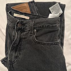 Levi Jeans Women’s Size 25