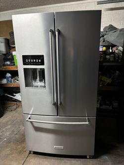 Fridge For Sale Are Plugged In Water And Ice Dispenser Free Deliver 