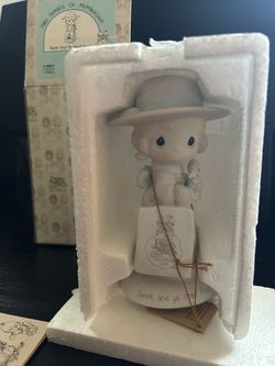 Precious Moments , Porcelains , Collectibles 