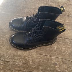 Women’s Doc Martens - Size 9