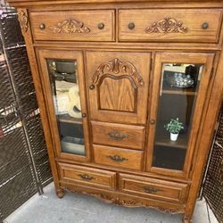 Cabinet $88 good condition