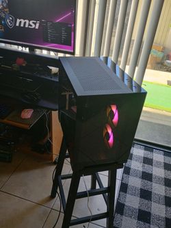 Gaming fishtank i7