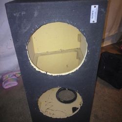 Speaker box