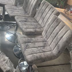 Beautiful Adjustable Coffee/Bar Stools