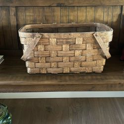 Vintage Picnic Basket