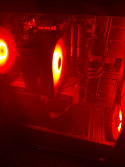 Gaming pc (SPECS ON PIC 2) msi brand