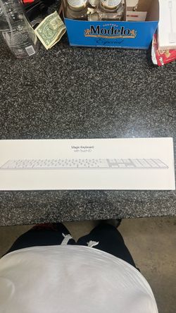 Magic keyboard with touch id