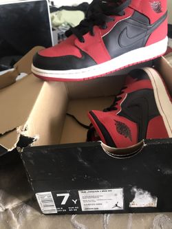 Brand new Jordan 1's 7Y