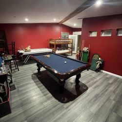 Pool Table ( Free Delivery & Set Up ) 