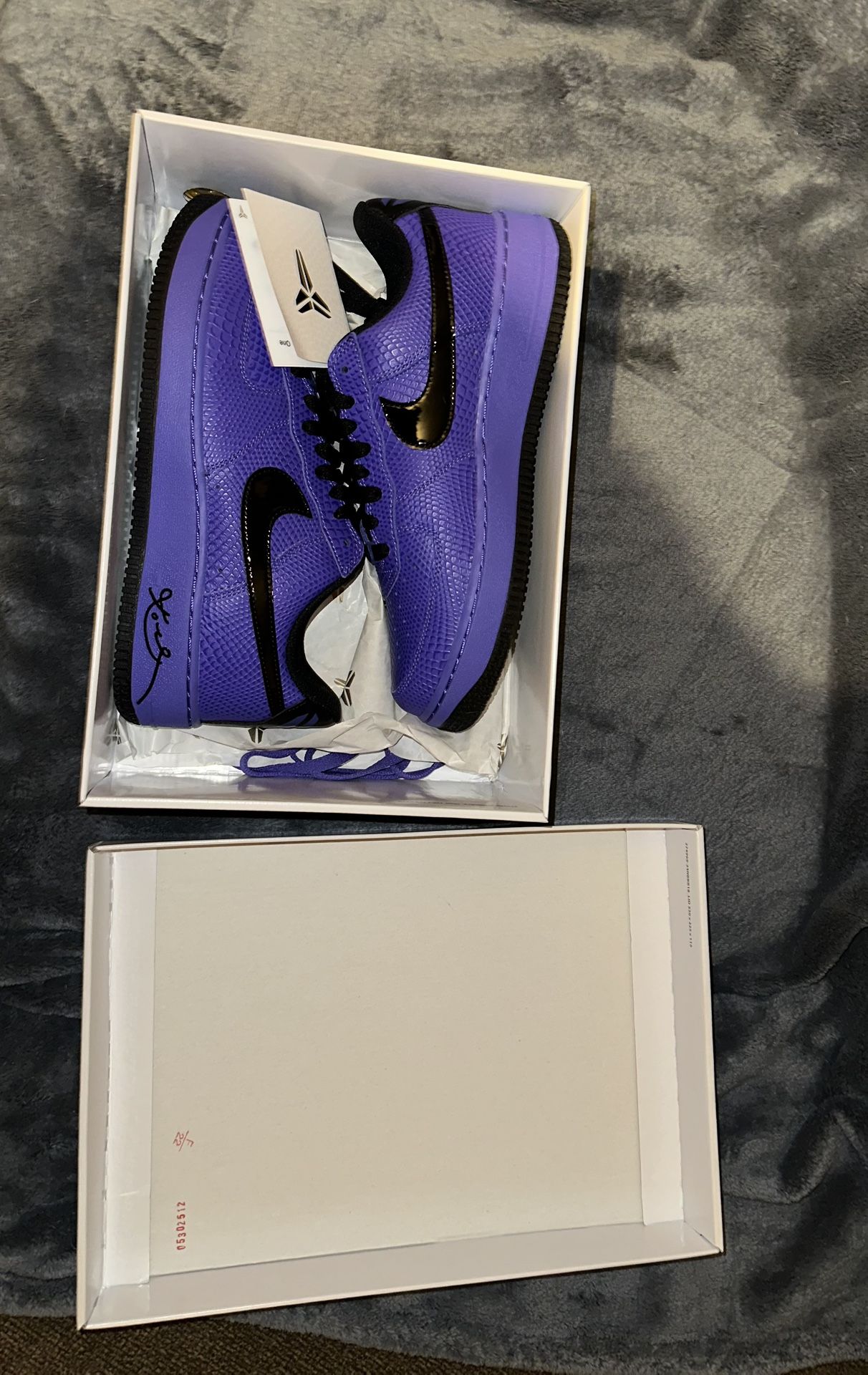 Kobe Barcelona FC AF1 men’s size 9