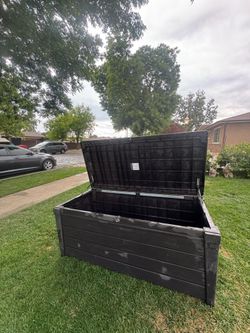 70$$ OUTDOOR STORAGE BOX (FREE DELIVERY