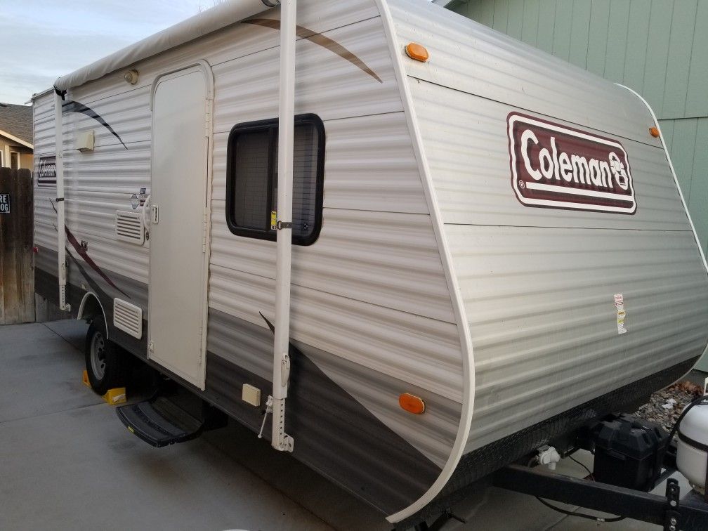 Coleman RV 21 ft light weight in excellent shape