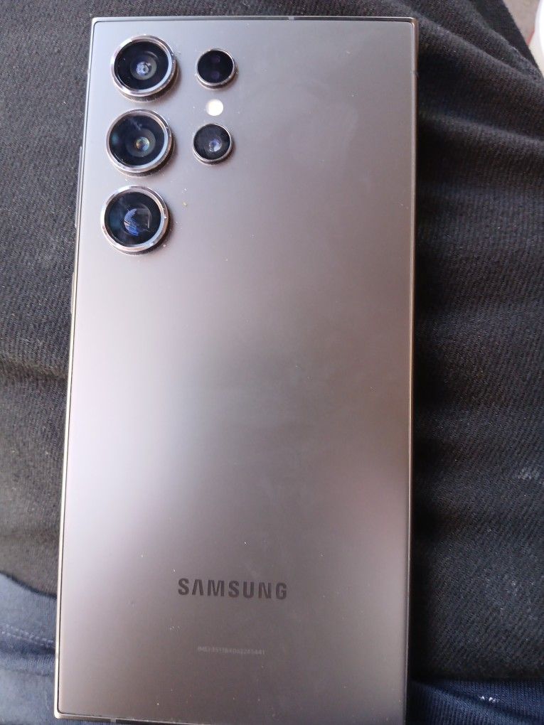Samsung Galaxy D 24
