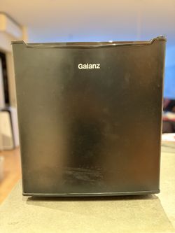 Galanz Mini Fridge