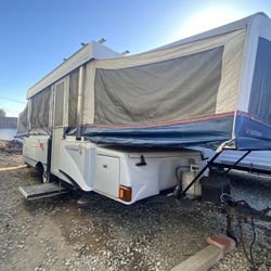 2005 Utah  Pop Up Travel Trailer By Fleetwood 