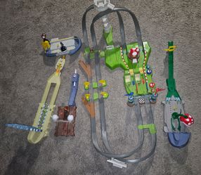 5 Mariokart sets (without cars)