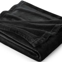 
Bedsure 300GSM Fleece Blankets Black for Couch, Sofa, Bed, Soft Lightweight Plush Cozy Blankets and Throws for Toddlers, Kids