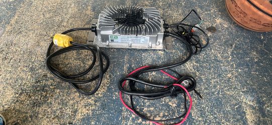 Eco Battery A-1055 38V–51V 15A CAN-enabled lithium battery charger