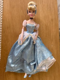 Disney Cinderella Doll 12in porcelain doll